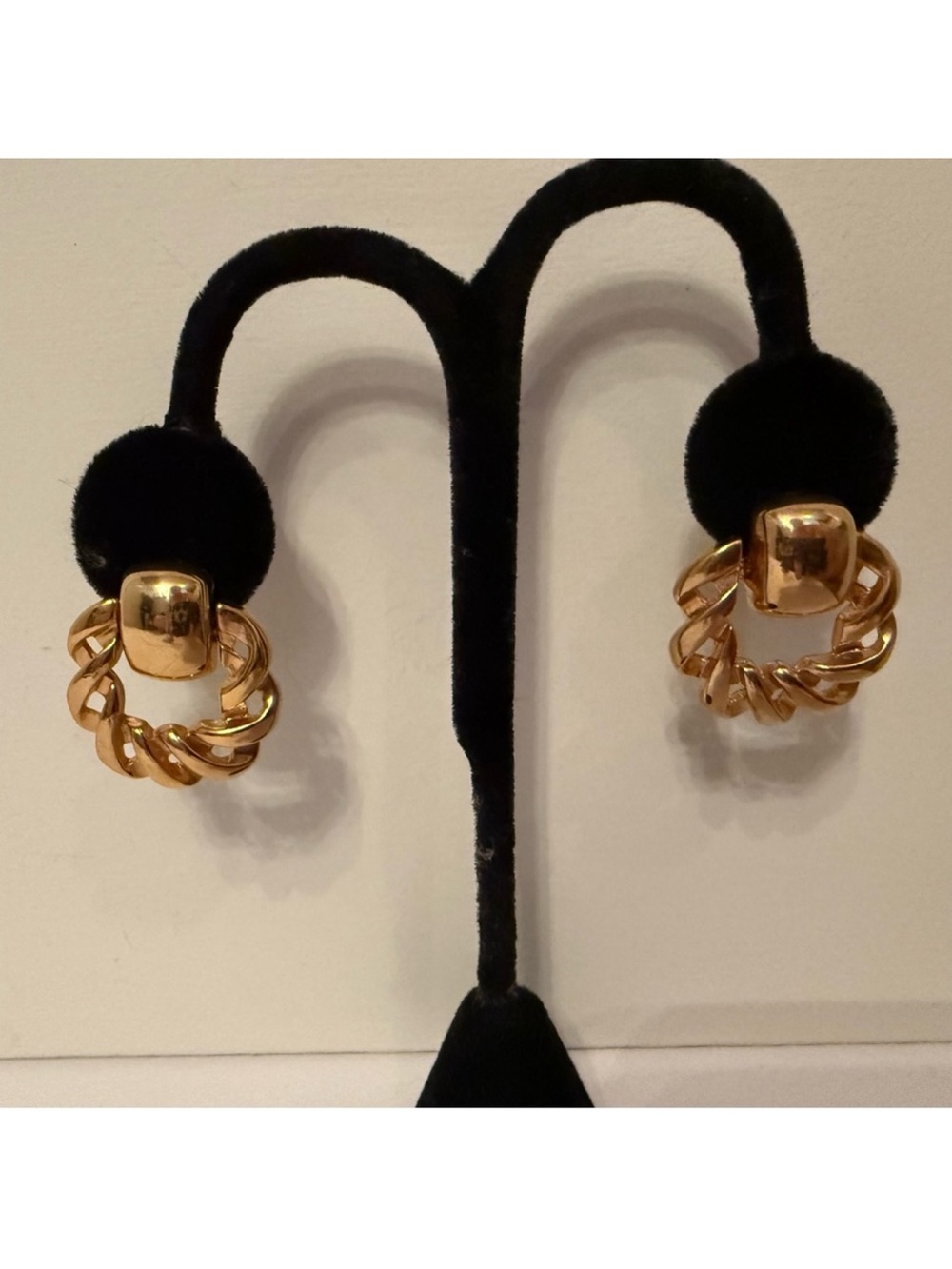 VINTAGE EARRINGS GOLD TONE PIERCED CIRCLE DROP HINGED